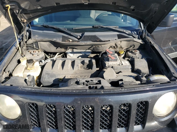 2011 Jeep Patriot Sport with VIN 1J4NF1GBXBD187724, listed as a Copart auction lot 47008565 with 176,820 mi miles and Salvage Title. Bid and sale history available at carsss.com. Image 12.