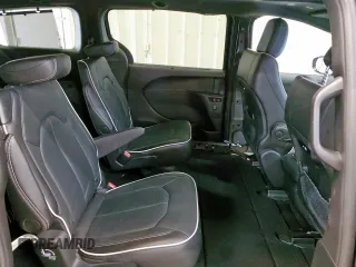 2025 Chrysler Pacifica Limited z VIN 2C4RC1GG9SR547820, wystawiony jako Copart lot #60974485 z przebiegiem 2 937 mil mil oraz Czysty tytuł • Clean title. Historia ofert i sprzedaży dostępna na DreamBid. Obrazek 11.