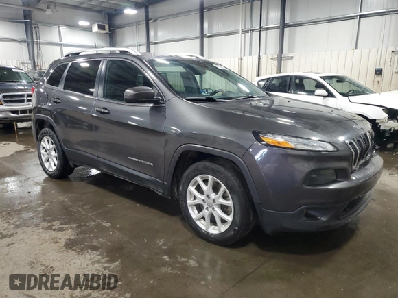 2016 Jeep Cherokee Altitude with VIN 1C4PJLCB5GW274201, listed as a Copart auction lot 81556304 with 130,582 mi miles and Salvage Title. Bid and sale history available at carsss.com. Image 4.