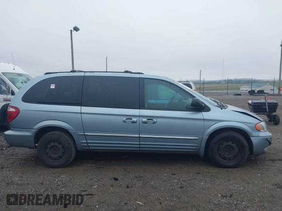 2004 Chrysler Town & Country Touring with VIN 2C4GP54L54R585259, listed as a IAAI auction lot 41934045 with 211,376 mi miles and . Bid and sale history available at DreamBid. Image 13.