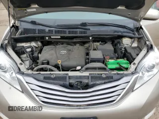 2017 Toyota Sienna XLE с VIN 5TDDZ3DC8HS178423, выставлен на аукционе Copart как лот 57628745 с пробегом 159 453 миль миль и Чистый • Clean title. История ставок и продаж доступна на DreamBid. Изображение 12.