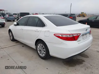 2015 Toyota Camry XLE with VIN 4T4BF1FK0FR515850, listed as a IAAI auction lot 41528908 with 93,091 mi miles. Bid and sale history available at carsss.com. Image 3.
