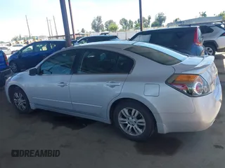 2012 Nissan Altima S z VIN 1N4AL2AP2CN566189, wystawiony jako IAAI lot #42272672 z przebiegiem 147 349 mil mil oraz . Historia ofert i sprzedaży dostępna na DreamBid. Obrazek 14.