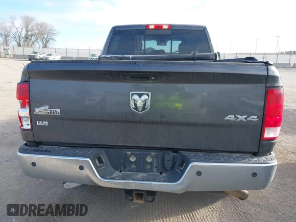 2018 Ram 2500 Big Horn with VIN 3C6UR5DJ8JG283615, listed as a IAAI auction lot 41276125 with 72,740 mi miles. Bid and sale history available at carsss.com. Image 17.