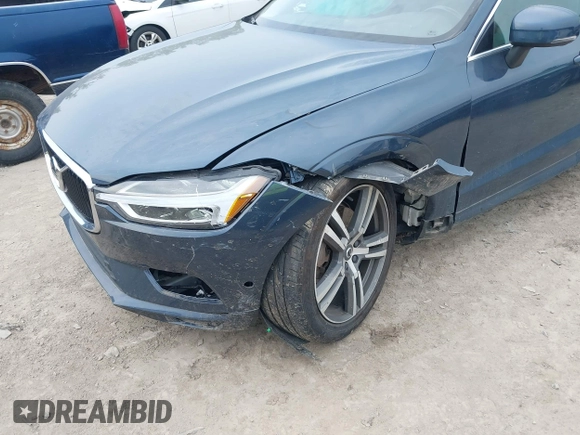 2019 Volvo XC60 Momentum с VIN LYVA22RK6KB219906, выставлен на аукционе IAAI как лот 42484901 с пробегом 80 109 миль миль и . История ставок и продаж доступна на DreamBid. Изображение 6.