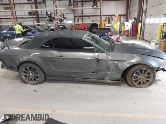 2011 Ford Mustang V6 with VIN 1ZVBP8EM4B5153112, listed as a IAAI auction lot 41891080 with 113,120 mi miles and . Bid and sale history available at DreamBid. Image 14.