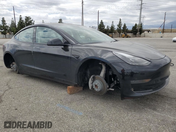 2023 Tesla Model 3 z VIN 5YJ3E1EA7PF600239, wystawiony jako Copart lot #56557705 z przebiegiem 18 851 mil mil oraz Szkoda całkowita • Salvage title. Historia ofert i sprzedaży dostępna na DreamBid. Obrazek 4.