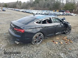 2024 Audi S5 Sportback Premium Plus z VIN WAUC4CF5XRA005572, wystawiony jako Copart lot #50304705 z przebiegiem Nie podano mil oraz Tytuł czysty. Historia ofert i sprzedaży dostępna na DreamBid. Obrazek 3.