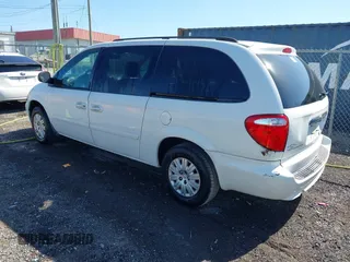 2007 Chrysler Town & Country LWB LX with VIN 2A4GP44R77R190593, listed as a IAAI auction lot 42041817 with 83,938 mi miles. Bid and sale history available at carsss.com. Image 3.