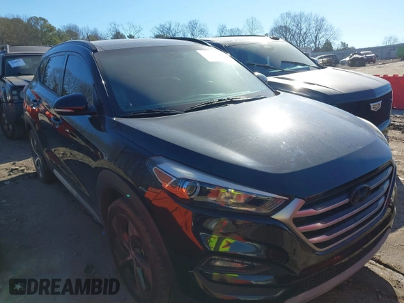 2017 Hyundai Tucson Sport z VIN KM8J33A2XHU573758, wystawiony jako IAAI lot #41428068 z przebiegiem 119 589 mil mil oraz . Historia ofert i sprzedaży dostępna na DreamBid. Obrazek 1.