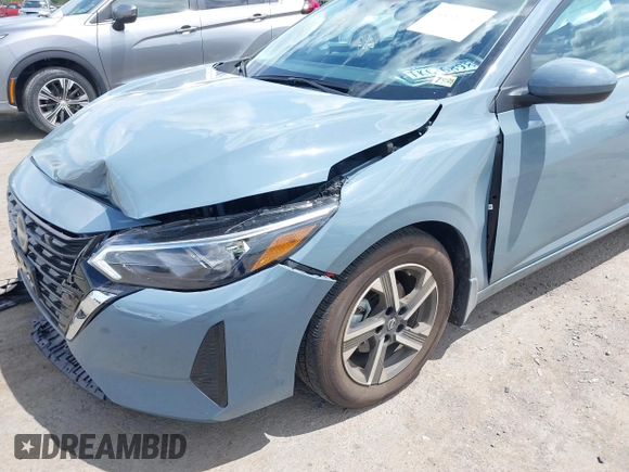 2024 Nissan Sentra SV с VIN 3N1AB8CV5RY365008, выставлен на аукционе IAAI как лот 42211995 с пробегом 4 406 миль миль и . История ставок и продаж доступна на DreamBid. Изображение 6.