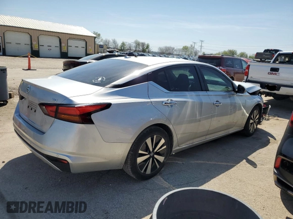 2022 Nissan Altima SV z VIN 1N4BL4DV1NN308341, wystawiony jako Copart lot #54183605 z przebiegiem 67 310 mil mil oraz Szkoda całkowita • Salvage title. Historia ofert i sprzedaży dostępna na DreamBid. Obrazek 3.