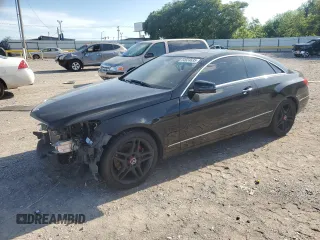2014 Mercedes-Benz E 350 z VIN WDDKJ5KB7EF245390, wystawiony jako Copart lot #54924635 z przebiegiem 115 230 mil mil oraz Szkoda całkowita • Salvage title. Historia ofert i sprzedaży dostępna na DreamBid. Obrazek 1.