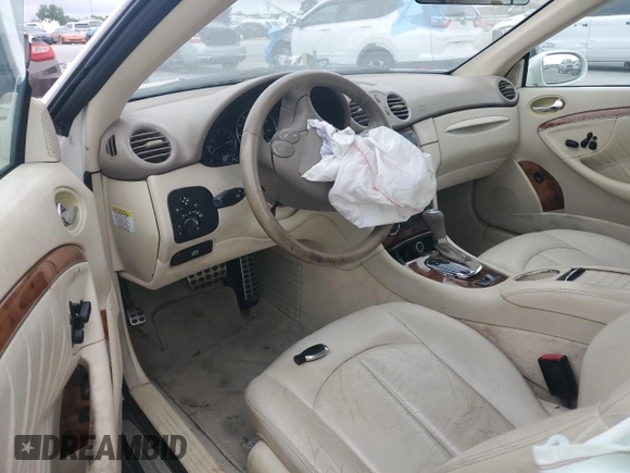 2007 Mercedes-Benz CLK 350 с VIN WDBTK56F37T082572, выставлен на аукционе Copart как лот 52861995 с пробегом 165 245 миль миль и Списание • Salvage title. История ставок и продаж доступна на DreamBid. Изображение 8.