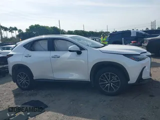 2024 Lexus NX 350 Premium z VIN JTJGGCEZ5R5008594, wystawiony jako IAAI lot #41643849 z przebiegiem 13 519 mil mil oraz . Historia ofert i sprzedaży dostępna na DreamBid. Obrazek 13.