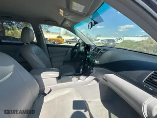 2009 Toyota Highlander with VIN JTEDS41A392074455, listed as a Copart auction lot 45383535 with 231,088 mi miles and Clean Title. Bid and sale history available at carsss.com. Image 5.
