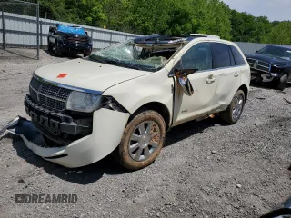 2008 Lincoln MKX z VIN 2LMDU88C28BJ09217, wystawiony jako Copart lot #56649345 z przebiegiem 179 870 mil mil oraz Szkoda całkowita • Salvage title. Historia ofert i sprzedaży dostępna na DreamBid. Obrazek 1.
