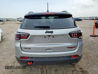 2024 Jeep Compass Trailhawk z VIN 3C4NJDDN7RT149862, wystawiony jako Copart lot #62734775 z przebiegiem 27 346 mil mil oraz Czysty tytuł • Clean title. Historia ofert i sprzedaży dostępna na DreamBid. Obrazek 6.