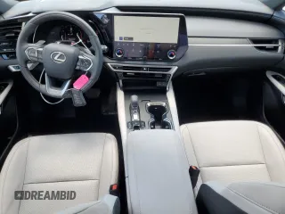 2025 Lexus RX 350 z VIN 2T2BAMCA2SC093075, wystawiony jako Copart lot #61910605 z przebiegiem 3 703 mil mil oraz Szkoda całkowita • Salvage title. Historia ofert i sprzedaży dostępna na DreamBid. Obrazek 8.