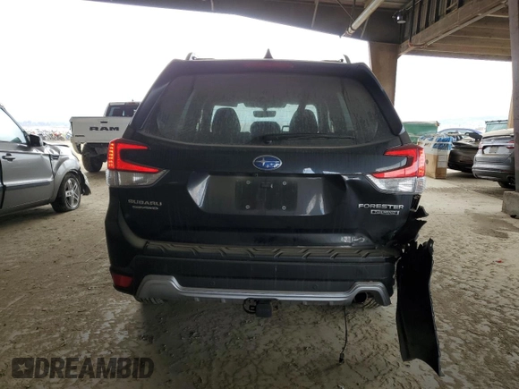 2024 Subaru Forester Touring z VIN JF2SKAMC0RH429197, wystawiony jako Copart lot #50842975 z przebiegiem 7 050 mil mil oraz Szkoda całkowita • Salvage title. Historia ofert i sprzedaży dostępna na DreamBid. Obrazek 6.