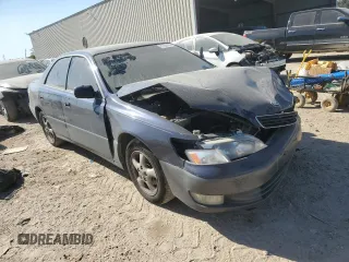 1997 Lexus ES 300 Luxury Sport Sdn with VIN JT8BF22G0V0048360, listed as a Copart auction lot 77594284 with 104,072 mi miles and Salvage Title. Bid and sale history available at carsss.com. Image 4.