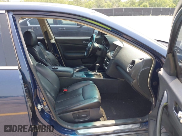 2011 Nissan Maxima SV z VIN 1N4AA5AP7BC843677, wystawiony jako IAAI lot #42407646 z przebiegiem 131 640 mil mil oraz . Historia ofert i sprzedaży dostępna na DreamBid. Obrazek 5.