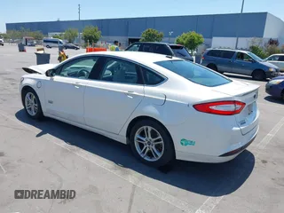 2016 Ford Fusion Titanium z VIN 3FA6P0SU1GR116118, wystawiony jako IAAI lot #42685489 z przebiegiem 138 690 mil mil oraz . Historia ofert i sprzedaży dostępna na DreamBid. Obrazek 3.