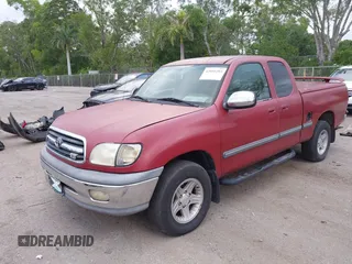 2000 Toyota Tundra SR5 z VIN 5TBRT3417YS053962, wystawiony jako IAAI lot #42051203 z przebiegiem 165 584 mil mil oraz . Historia ofert i sprzedaży dostępna na DreamBid. Obrazek 12.
