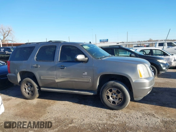 2012 GMC Yukon SLE with VIN 1GKS1AE06CR218372, listed as a IAAI auction lot 41591288 with 166,596 mi miles. Bid and sale history available at carsss.com. Image 13.