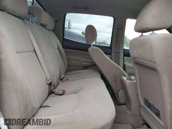 2005 Toyota Tacoma PreRunner z VIN 5TEKU72N55Z041875, wystawiony jako Copart lot #58498115 z przebiegiem 185 347 mil mil oraz Czysty tytuł • Clean title. Historia ofert i sprzedaży dostępna na DreamBid. Obrazek 11.
