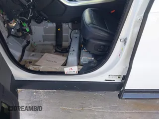 2019 Land Rover Range Rover Sport HSE with VIN SALWR2RV3KA820539, listed as a IAAI auction lot 42066022 with 67,806 mi miles and . Bid and sale history available at DreamBid. Image 6.