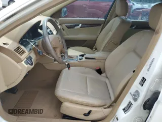 2008 Mercedes-Benz C 300 Sport z VIN WDDGF54X68R015021, wystawiony jako Copart lot #54089575 z przebiegiem 101 560 mil mil oraz Czysty tytuł • Clean title. Historia ofert i sprzedaży dostępna na DreamBid. Obrazek 7.