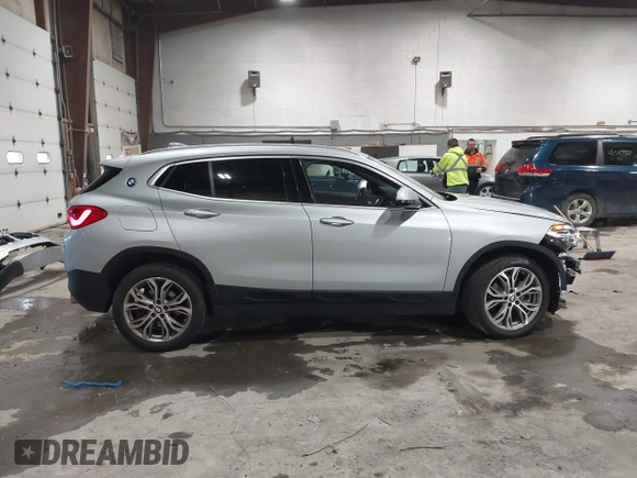 2020 BMW X2 xDrive28i with VIN WBXYJ1C09L5P35894, listed as a IAAI auction lot 41588426 with 24,476 mi miles. Bid and sale history available at carsss.com. Image 14.