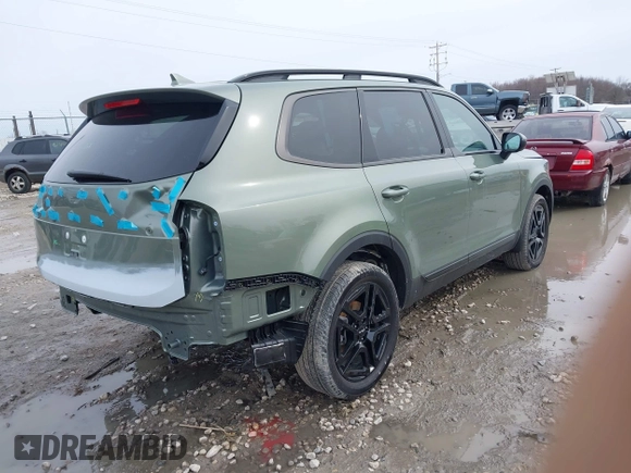 2024 Kia Telluride EX with VIN 5XYP3DGC5RG559709, listed as a IAAI auction lot 41828201 with 6,114 mi miles and . Bid and sale history available at carsss.com. Image 4.