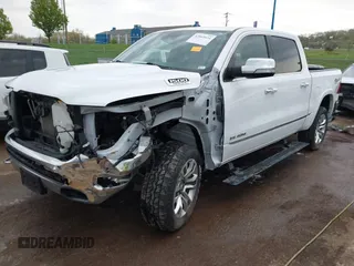 2022 Ram 1500 Limited z VIN 1C6SRFHT6NN446901, wystawiony jako IAAI lot #42042634 z przebiegiem 46 809 mil mil oraz . Historia ofert i sprzedaży dostępna na DreamBid. Obrazek 21.