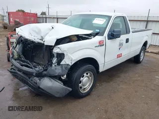 2010 Ford F-150 XL z VIN 1FTMF1CW1AKC00199, wystawiony jako IAAI lot #41349644 z przebiegiem 73 391 mil mil oraz . Historia ofert i sprzedaży dostępna na DreamBid. Obrazek 18.
