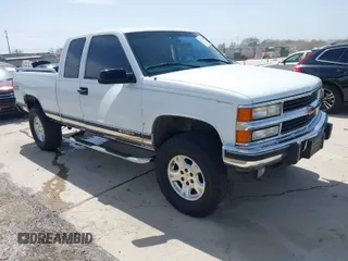 1998 Chevrolet Silverado 1500 with VIN 1GCEK19R9WR122447, listed as a IAAI auction lot 41731462 with 226,823 mi miles and . Bid and sale history available at DreamBid. Image 1.