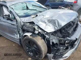 2024 Volkswagen Tiguan SE R-Line Black с VIN 3VVCB7AX2RM209005, выставлен на аукционе IAAI как лот 41694881 с пробегом 1 421 миль миль и . История ставок и продаж доступна на DreamBid. Изображение 6.