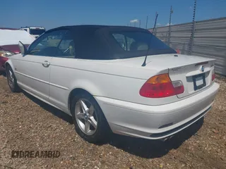 2002 BMW 3 Series 325Ci z VIN WBABS33442PG83320, wystawiony jako IAAI lot #42551040 z przebiegiem 98 189 mil mil oraz . Historia ofert i sprzedaży dostępna na DreamBid. Obrazek 3.