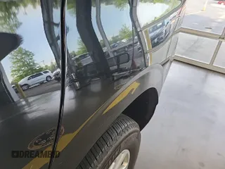 2023 Chevrolet Tahoe LS z VIN 1GNSKMKD2PR177575, wystawiony jako IAAI lot #42350341 z przebiegiem 48 886 mil mil oraz . Historia ofert i sprzedaży dostępna na DreamBid. Obrazek 1.