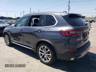 2021 BMW X5 sDrive40i z VIN 5UXCR4C02M9G93906, wystawiony jako Copart lot #63986844 z przebiegiem 32 411 mil mil oraz Szkoda całkowita • Salvage title. Historia ofert i sprzedaży dostępna na DreamBid. Obrazek 2.