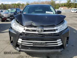 2019 Toyota Highlander LE with VIN 5TDBZRFH5KS739042, listed as a Copart auction lot 53775845 with 73,727 mi miles and Salvage title. Bid and sale history available at DreamBid. Image 5.