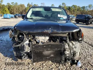 2015 Jeep Renegade Latitude with VIN ZACCJABT0FPB54933, listed as a Copart auction lot 86724884 with 95,638 mi miles and Salvage Title. Bid and sale history available at DreamBid. Image 5.