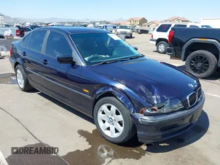 2000 BMW 3 Series 323i z VIN WBAAM3336YFP67194, wystawiony jako IAAI lot #42465799 z przebiegiem 165 096 mil mil oraz . Historia ofert i sprzedaży dostępna na DreamBid. Obrazek 1.