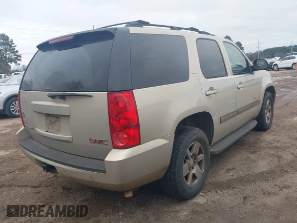 2009 GMC Yukon SLT w/4SA with VIN 1GKEC33379R300278, listed as a IAAI auction lot 41617937 with 240,623 mi miles. Bid and sale history available at carsss.com. Image 4.