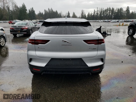 2020 Jaguar I-Pace SE z VIN SADHC2S14L1F81262, wystawiony jako Copart lot #79630114 z przebiegiem 17 894 mil mil oraz Szkoda całkowita • Salvage title. Historia ofert i sprzedaży dostępna na DreamBid. Obrazek 6.
