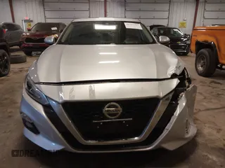 2019 Nissan Altima 2.5 SL with VIN 1N4BL4EV9KC199746, listed as a IAAI auction lot 41791017 with 86,064 mi miles. Bid and sale history available at carsss.com. Image 12.