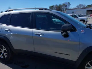 2017 Jeep Cherokee Trailhawk с VIN 1C4PJMBS2HW568695, выставлен на аукционе IAAI как лот 41743347 с пробегом 103 387 миль миль и . История ставок и продаж доступна на DreamBid. Изображение 13.