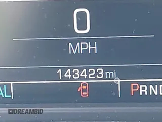 2019 Chevrolet Tahoe Commercial z VIN 1GNSKFKC0KR142979, wystawiony jako IAAI lot #41532380 z przebiegiem 143 423 mil mil oraz . Historia ofert i sprzedaży dostępna na DreamBid. Obrazek 15.