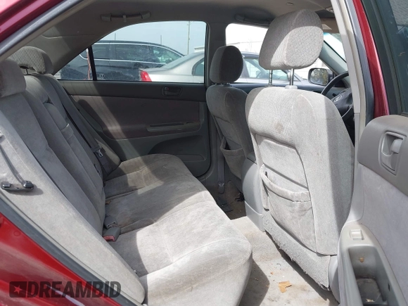 2004 Toyota Camry LE with VIN JTDBE32K840271548, listed as a IAAI auction lot 41835859 with 172,455 mi miles. Bid and sale history available at carsss.com. Image 8.